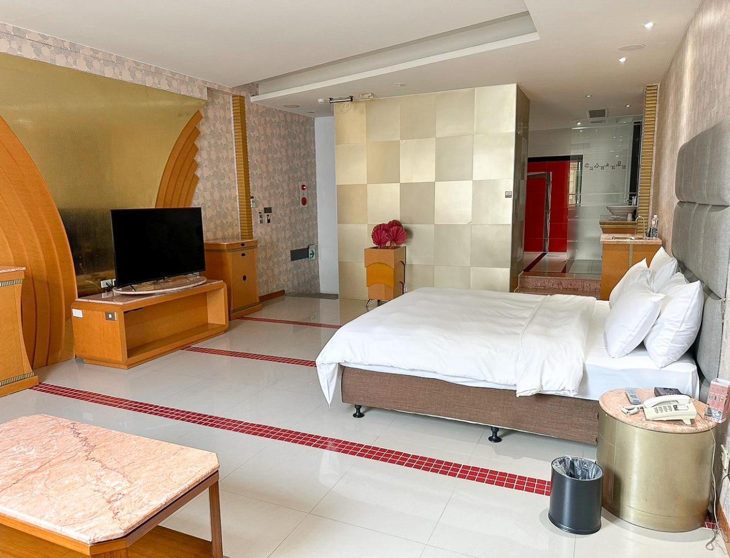 All-Ur Boutique Motel-Jhu Shan Branch Жушан Екстериор снимка