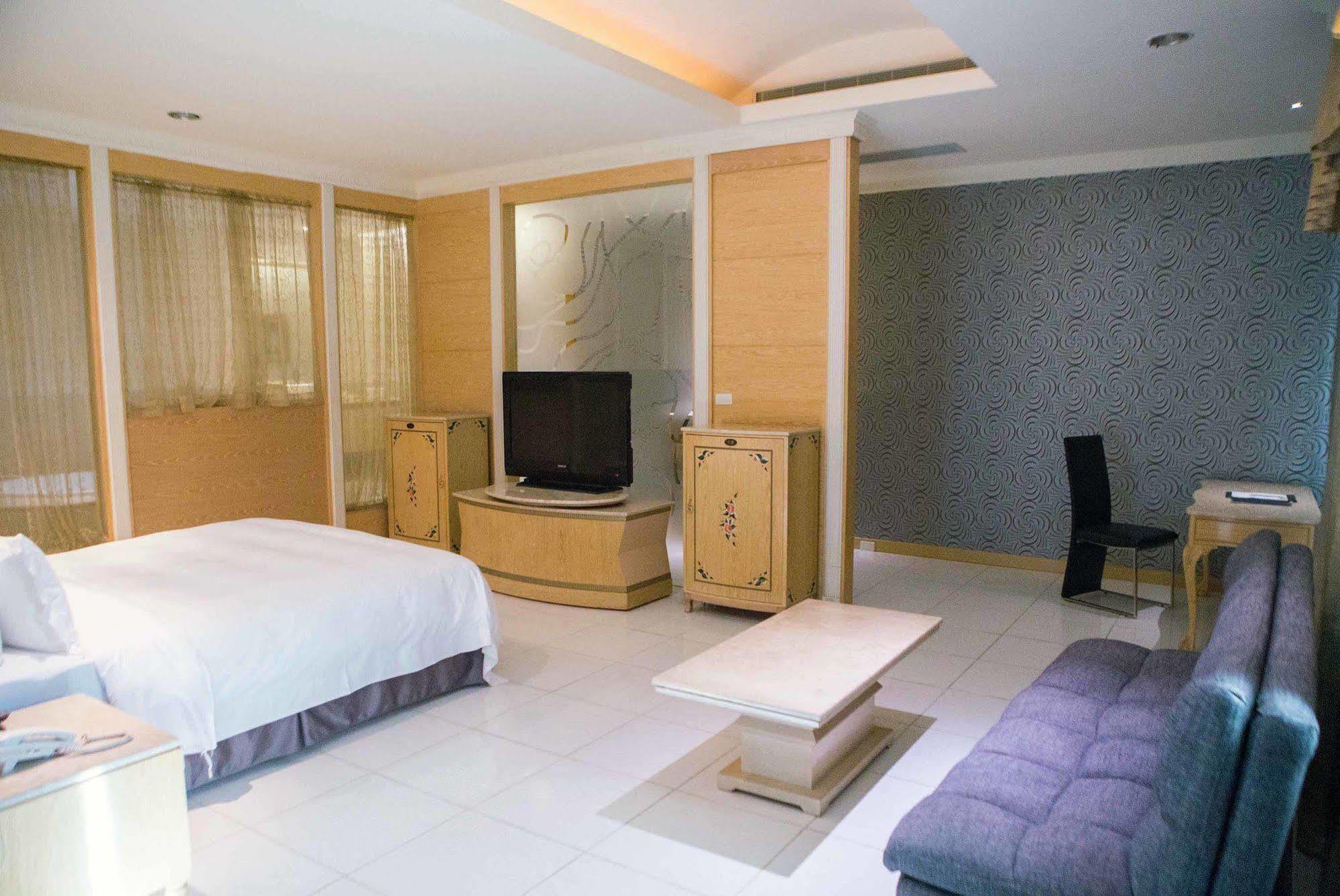 All-Ur Boutique Motel-Jhu Shan Branch Жушан Екстериор снимка