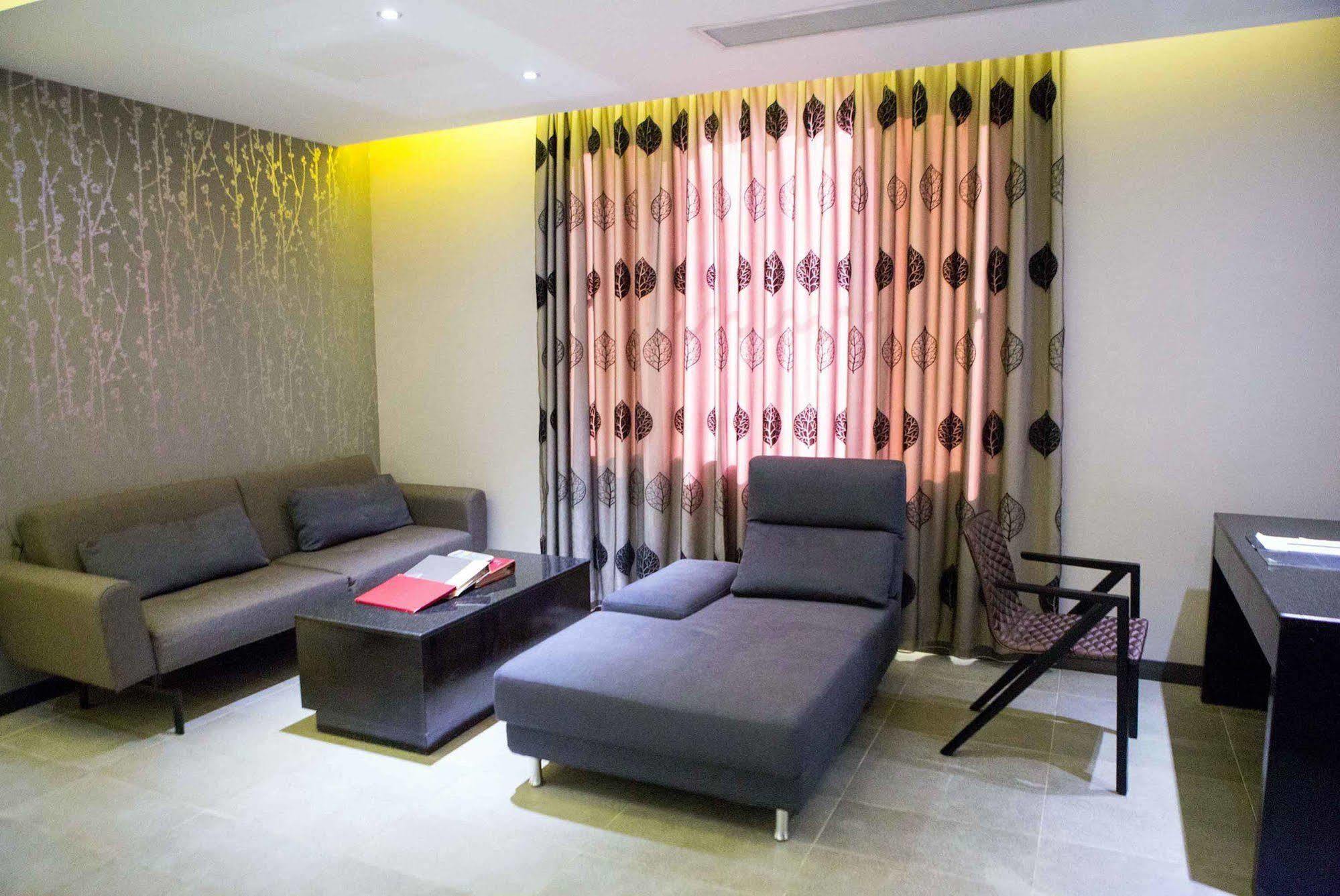 All-Ur Boutique Motel-Jhu Shan Branch Жушан Екстериор снимка