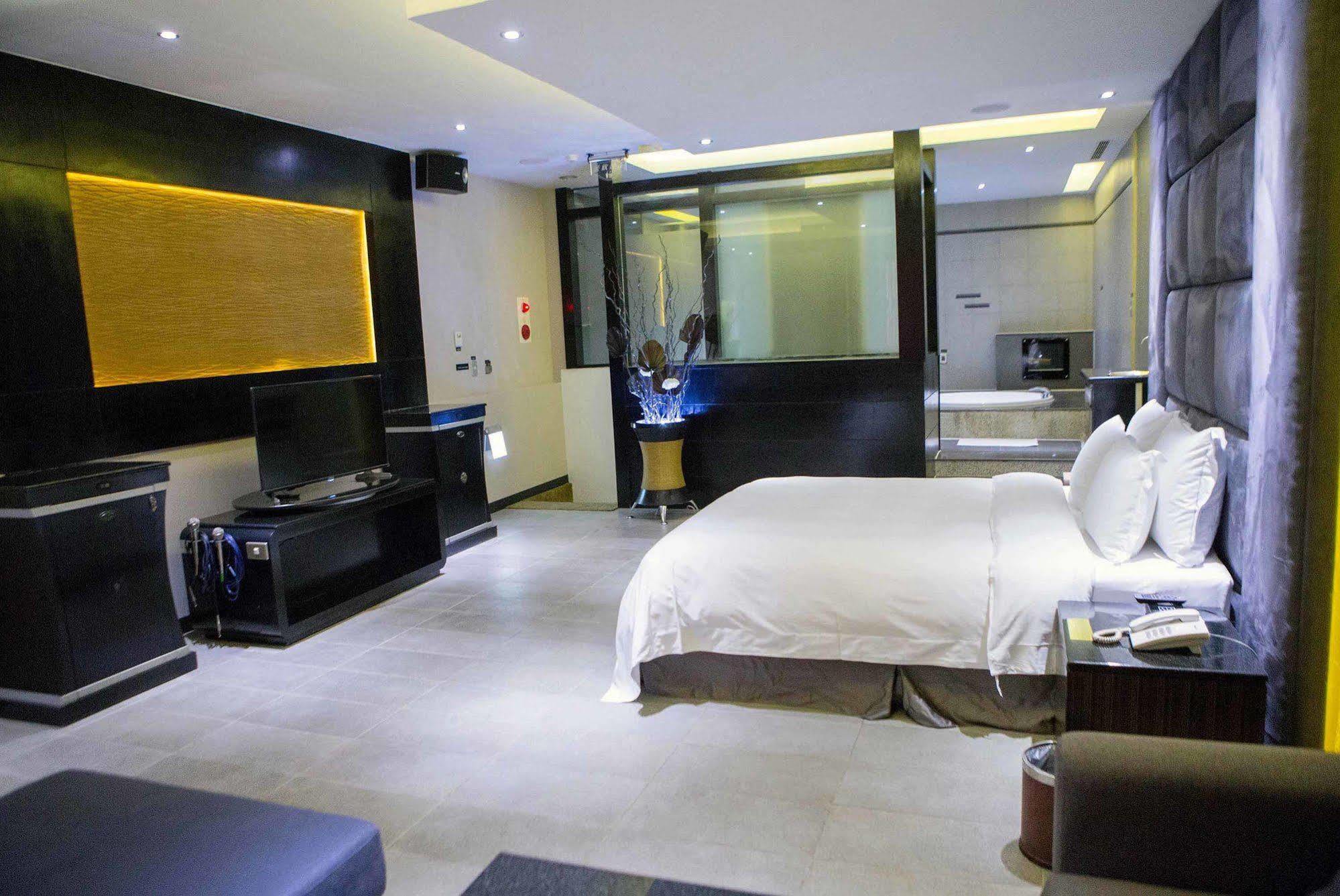 All-Ur Boutique Motel-Jhu Shan Branch Жушан Екстериор снимка